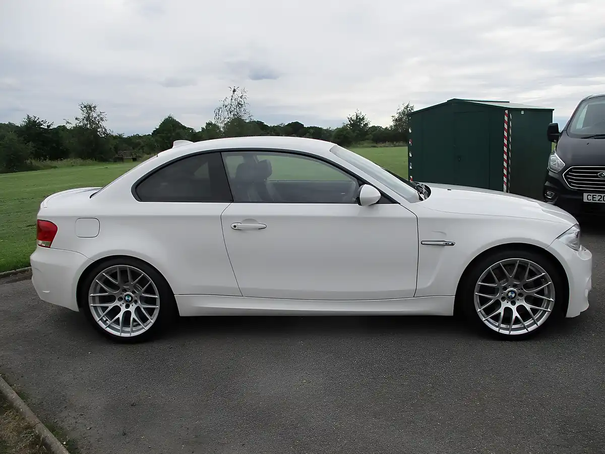 Used 2012 BMW 1 Series Coupe White - Interior and Exterior details 4