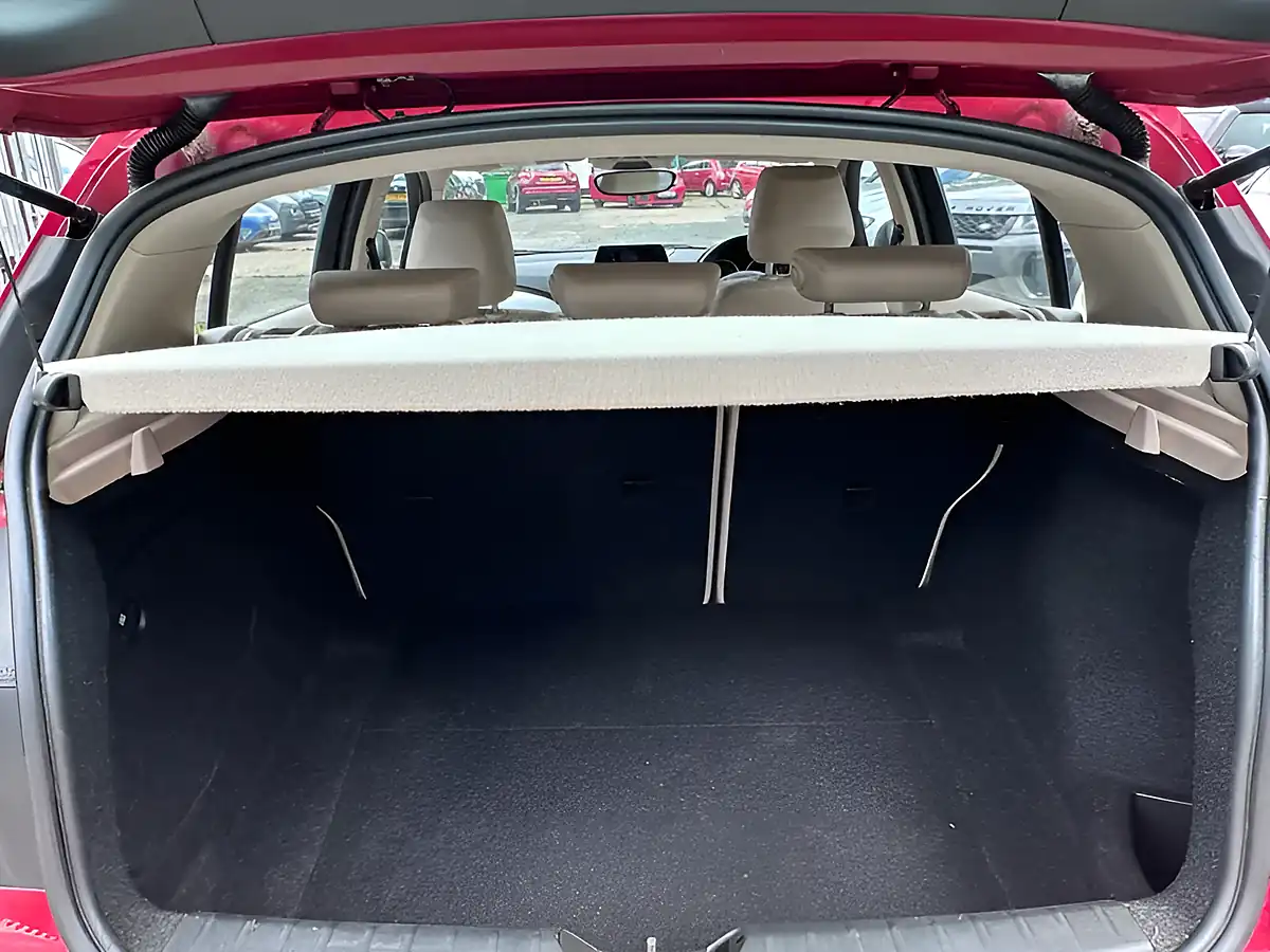 Used 2012 BMW 1 Series Efficientdynamics Crimson Red - Interior and Exterior details 15