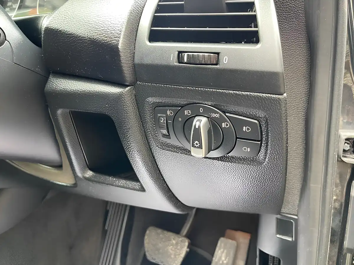 Used 2012 BMW 1 Series M Sport Black - Interior and Exterior details 17