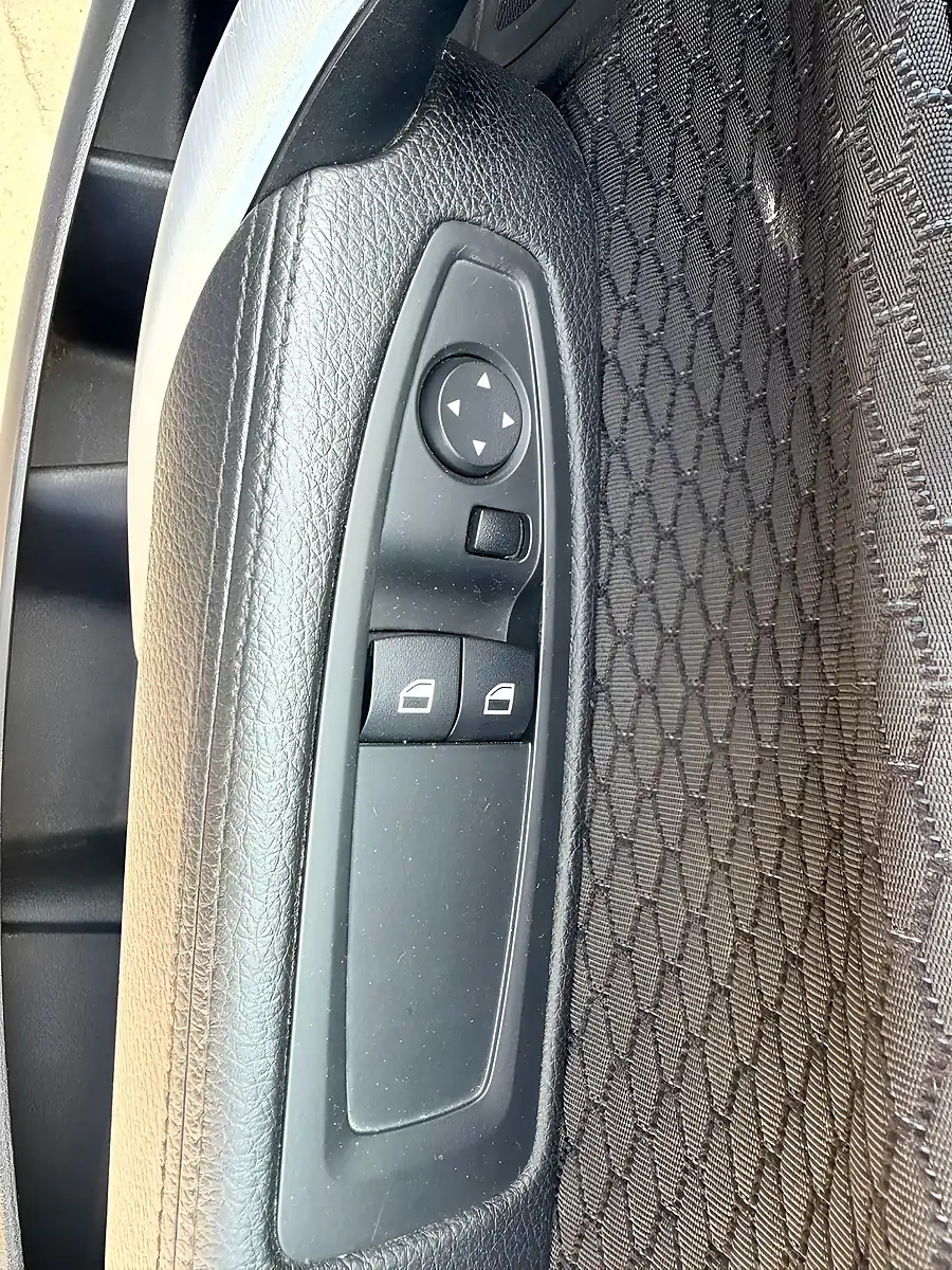 Used 2012 BMW 1 Series M Sport Blue - Interior and Exterior details 15