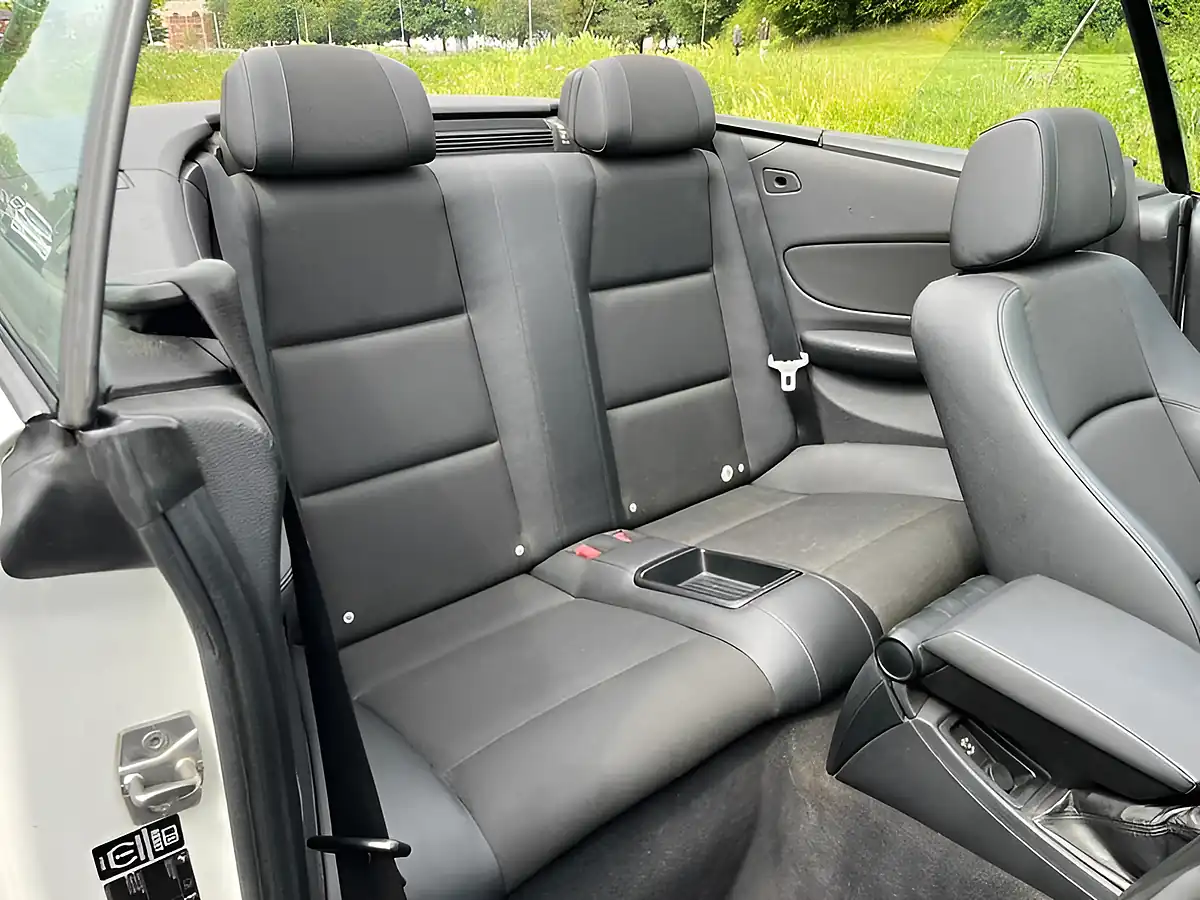Used 2012 BMW 1 Series M Sport White - Interior and Exterior details 15