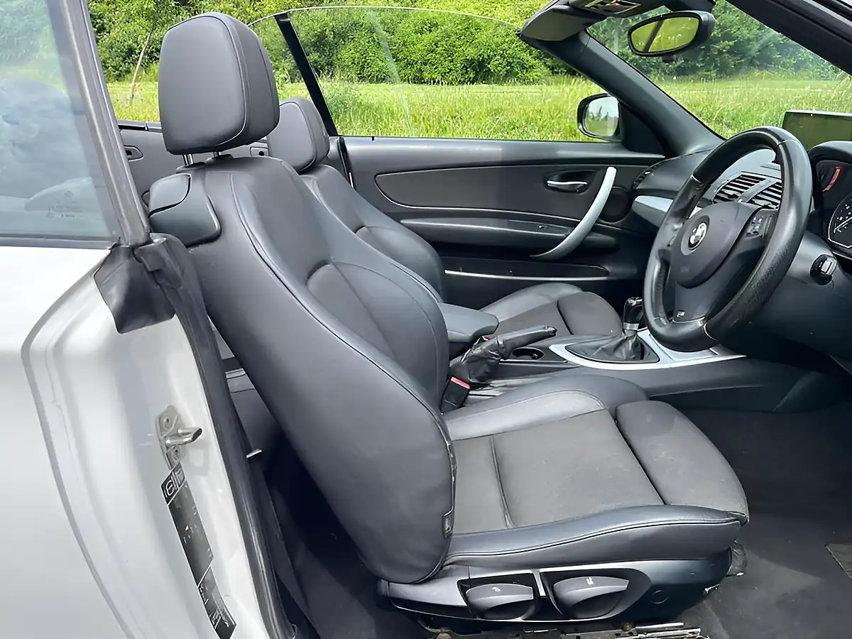 Used 2012 BMW 1 Series M Sport White - Interior and Exterior details 16
