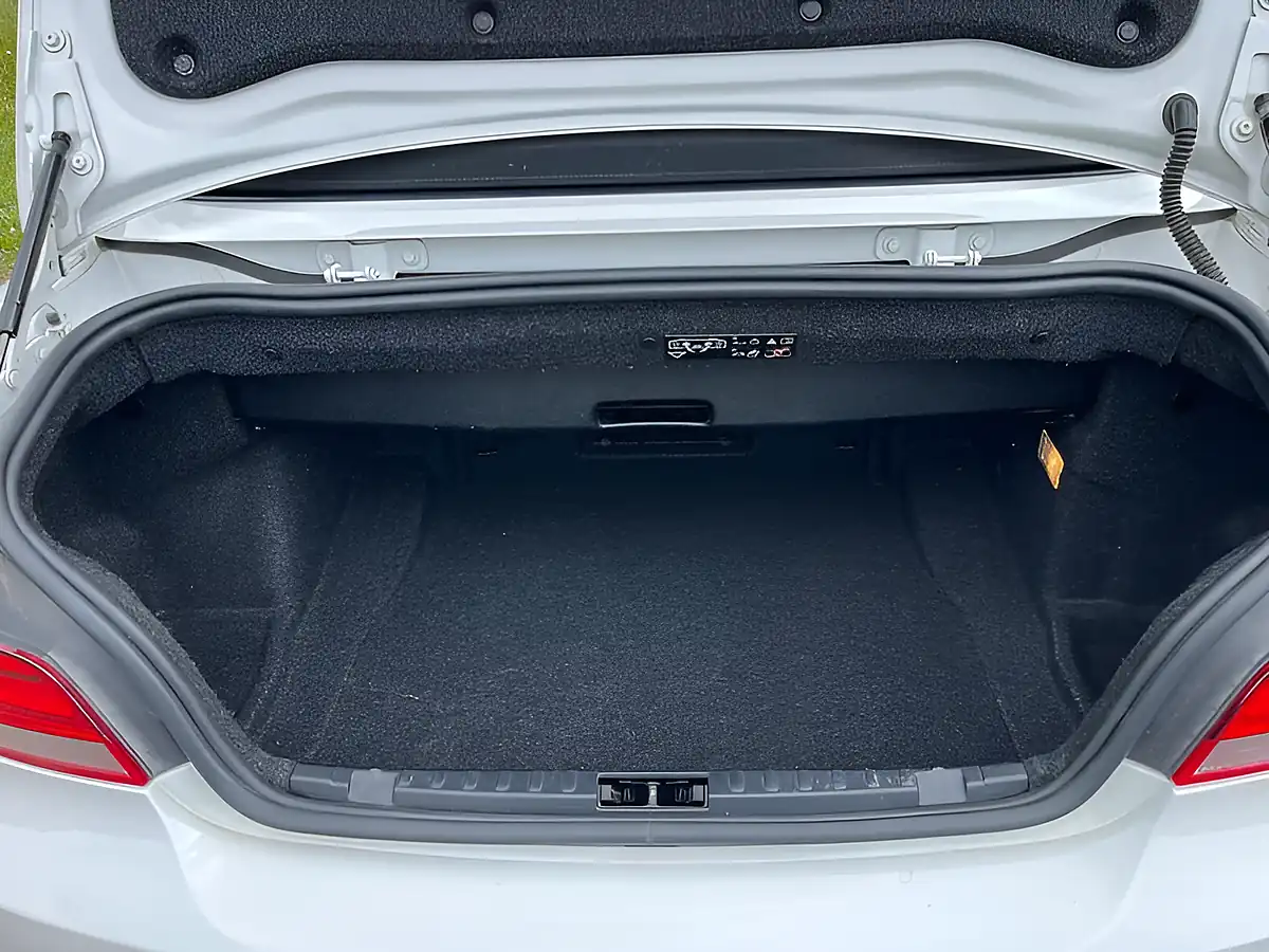 Used 2012 BMW 1 Series M Sport White - Interior and Exterior details 17