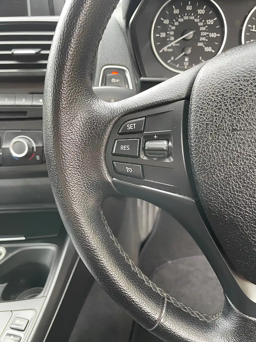 Used 2012 BMW 1 Series Se Red - Interior and Exterior details 15