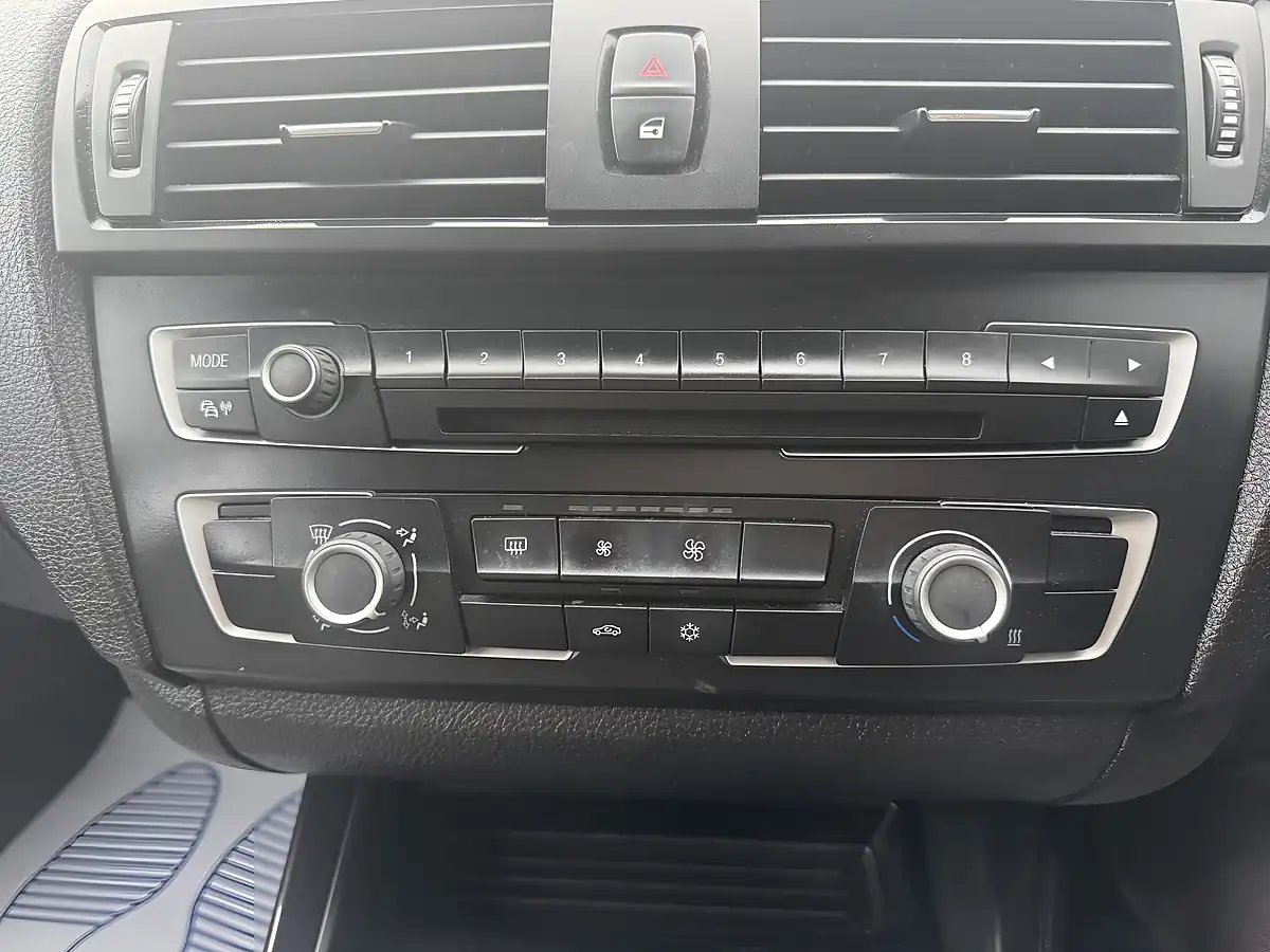 Used 2012 BMW 1 Series Sport Black - Interior and Exterior details 12