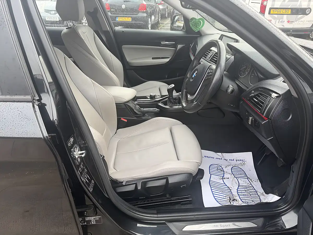 Used 2012 BMW 1 Series Sport Black - Interior and Exterior details 15