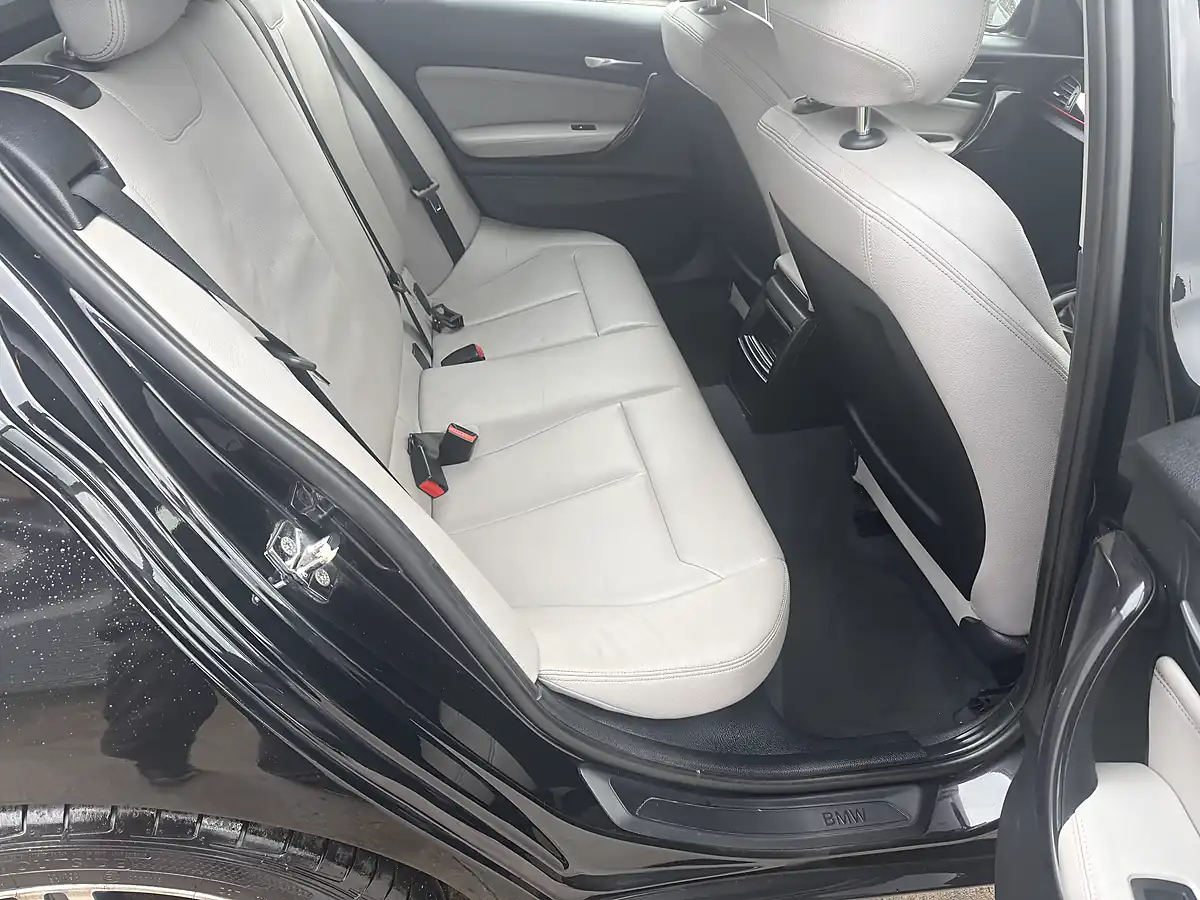 Used 2012 BMW 1 Series Sport Black - Interior and Exterior details 17