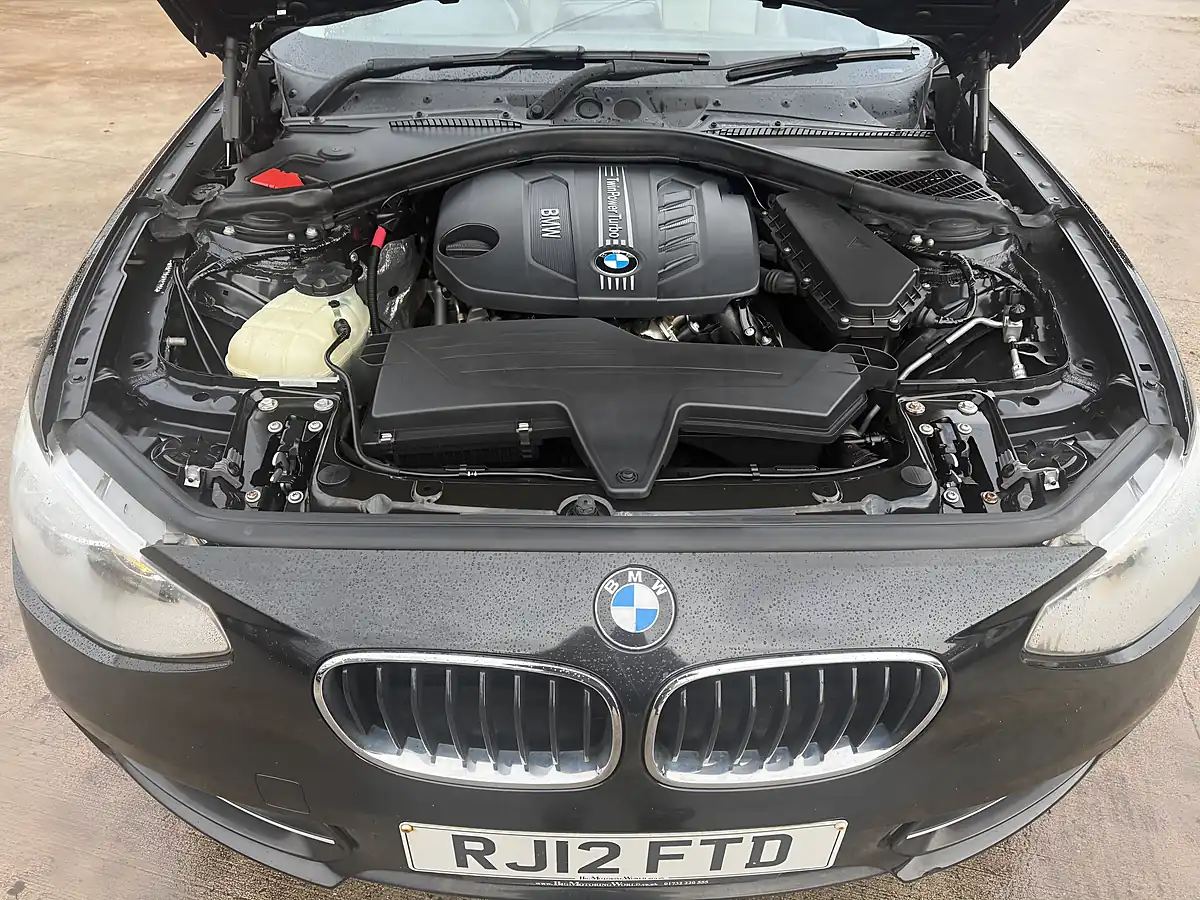 Used 2012 BMW 1 Series Sport Black - Interior and Exterior details 20
