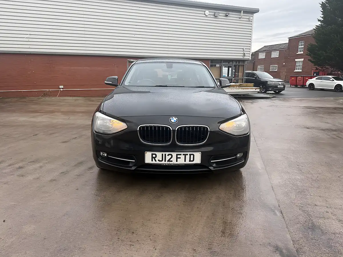 Used 2012 BMW 1 Series Sport Black - Interior and Exterior details 7