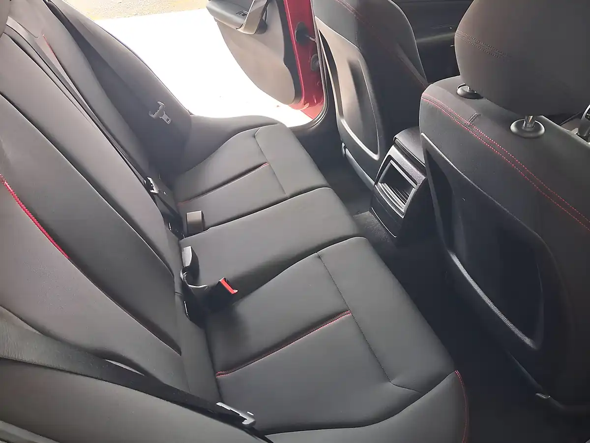 Used 2012 BMW 1 Series Sport Crimson Red - Interior and Exterior details 5