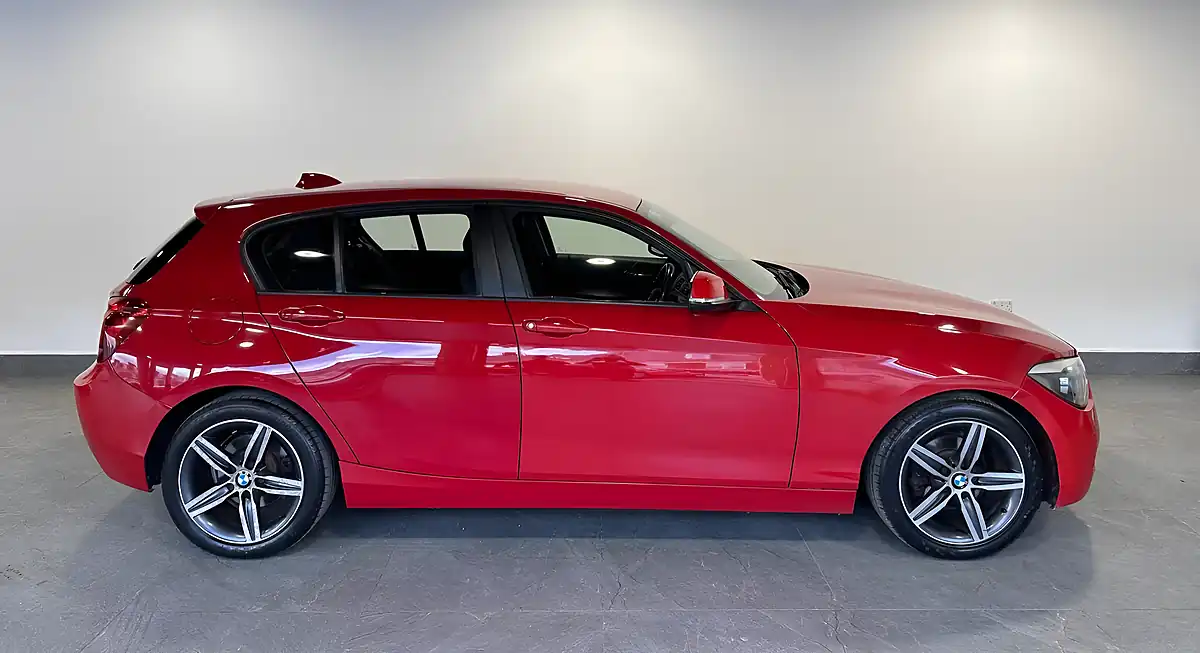 Used 2012 BMW 1 Series Sport Red - Interior and Exterior details 2