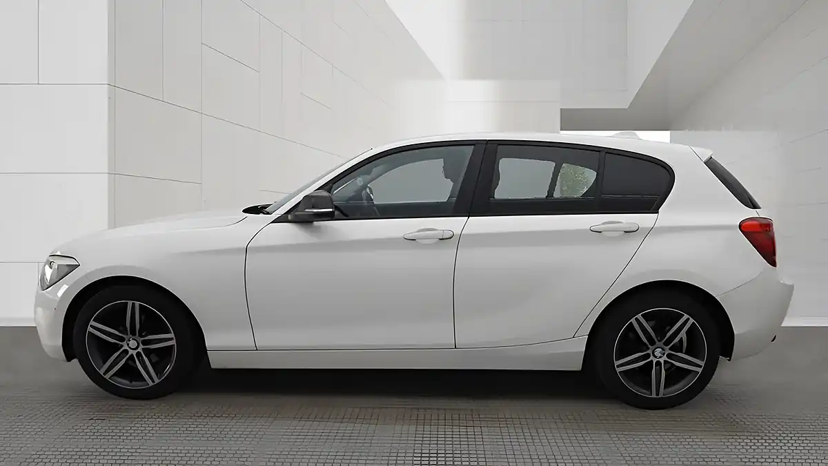Used 2012 BMW 1 Series Sport White - Interior and Exterior details 16