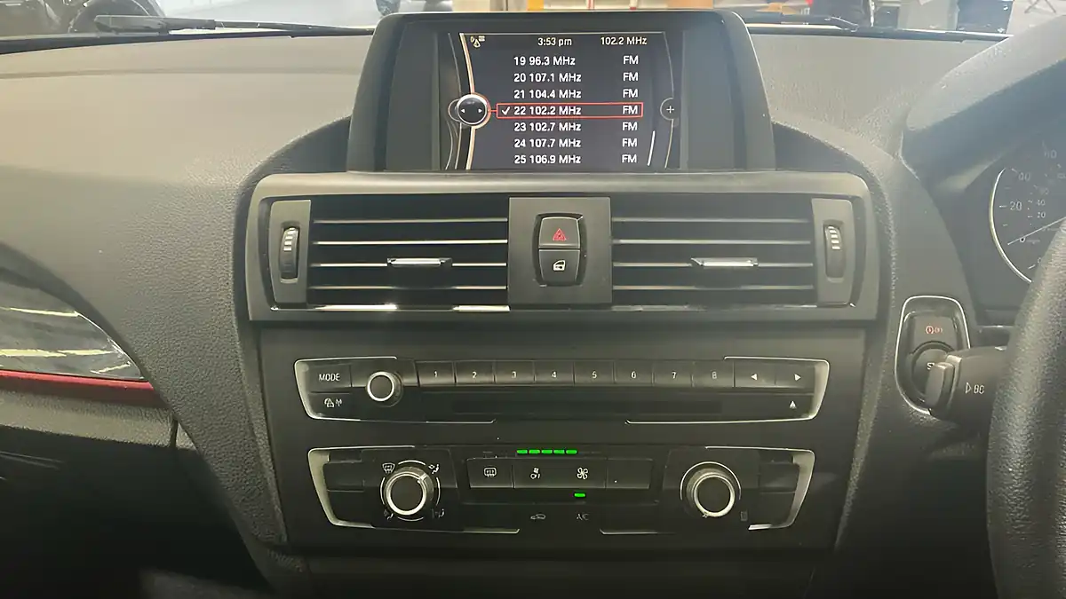 Used 2012 BMW 1 Series Sport White - Interior and Exterior details 6
