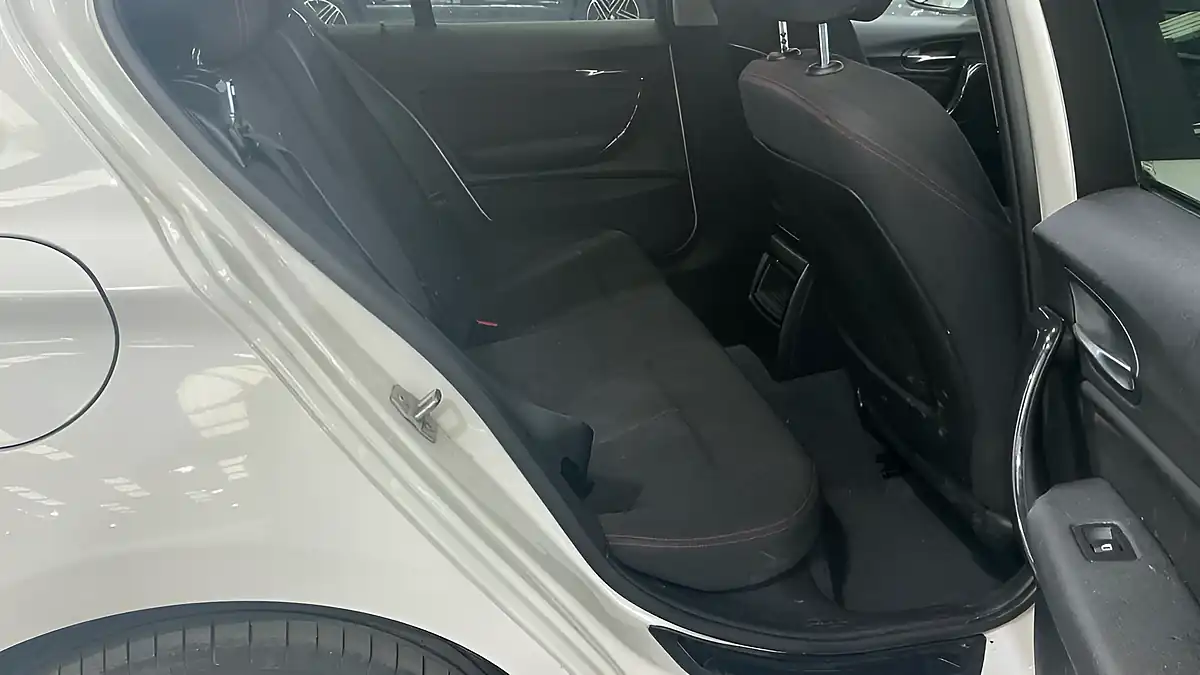 Used 2012 BMW 1 Series Sport White - Interior and Exterior details 8