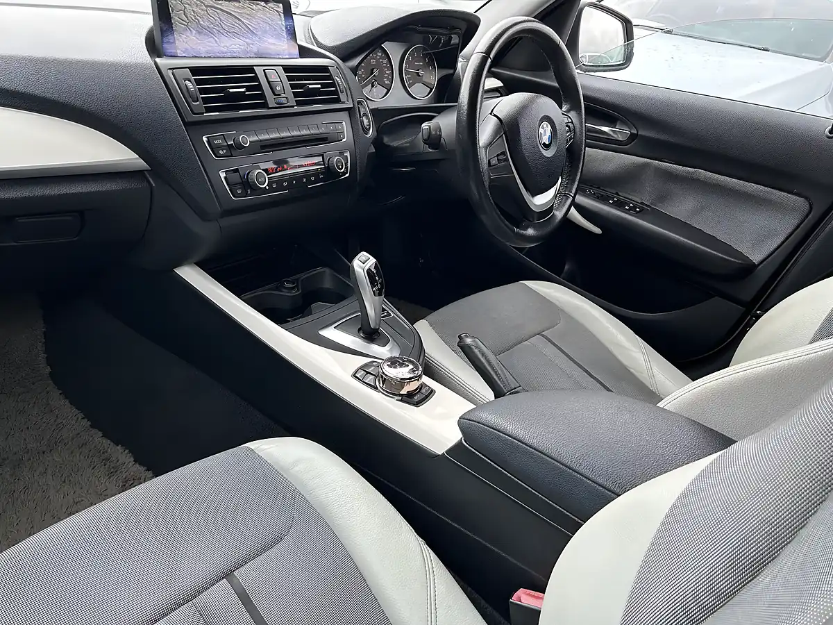 Used 2012 BMW 1 Series White - Interior and Exterior details 12