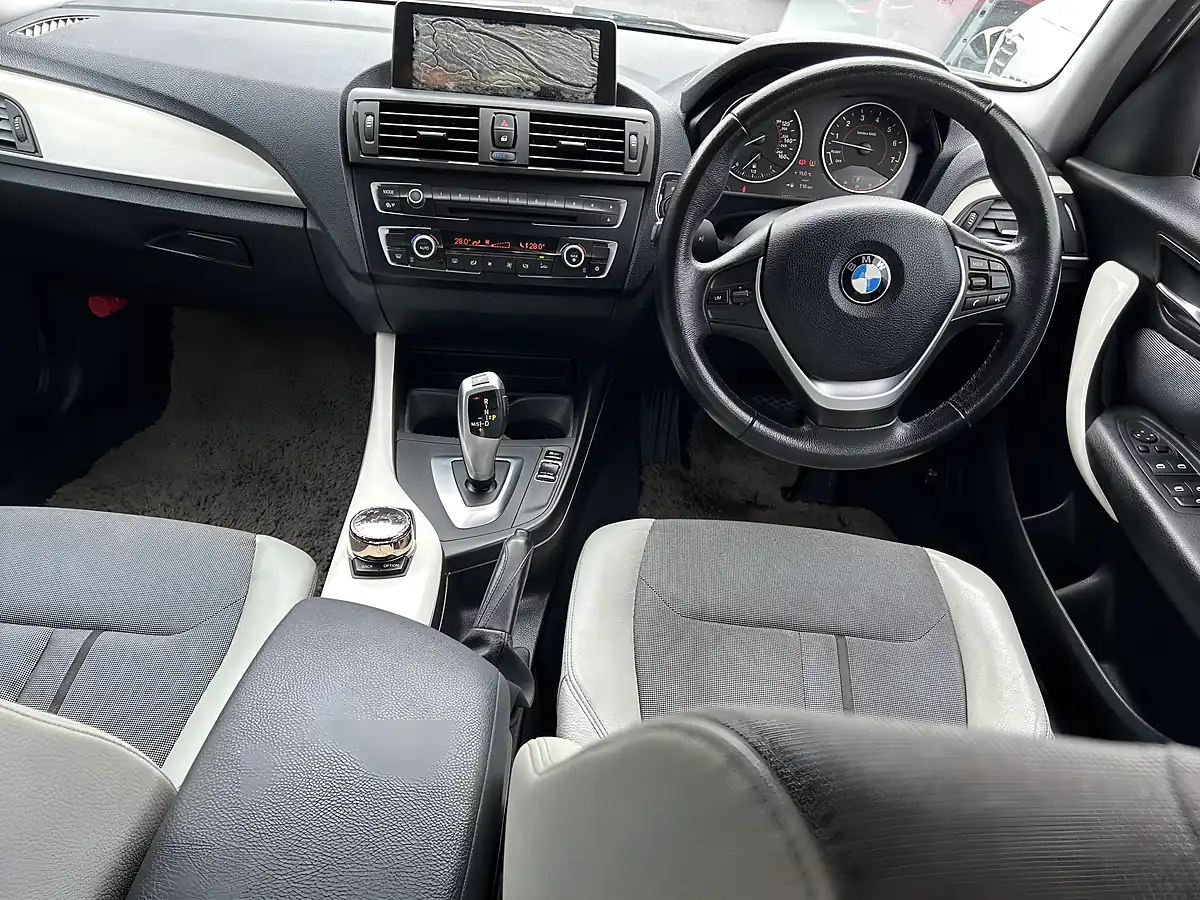Used 2012 BMW 1 Series White - Interior and Exterior details 17