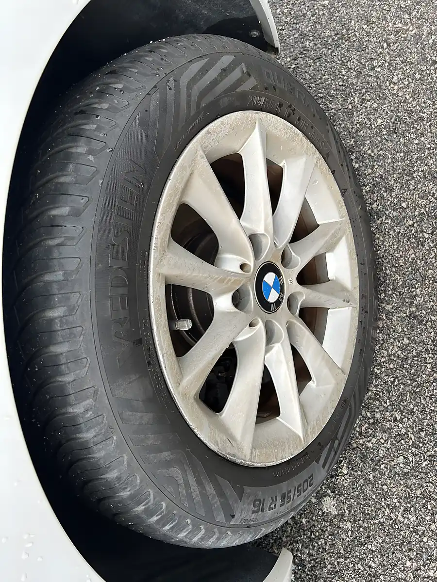 Used 2012 BMW 1 Series White - Interior and Exterior details 18