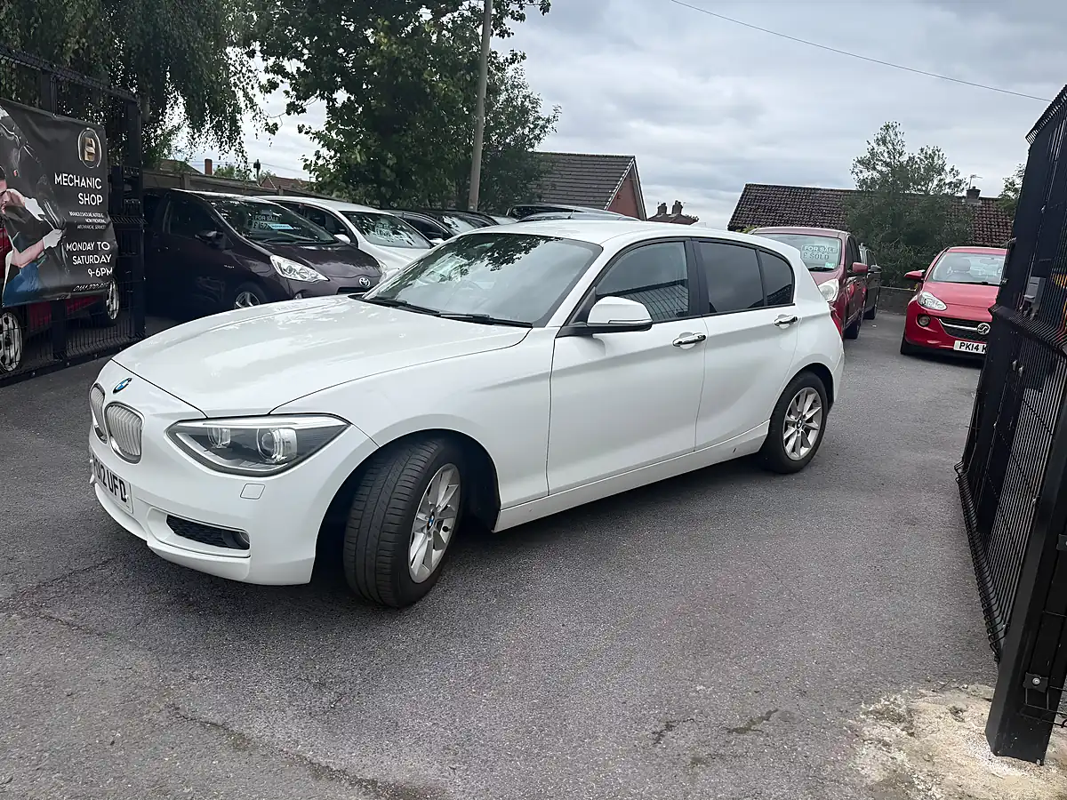 Used 2012 BMW 1 Series White - Interior and Exterior details 2