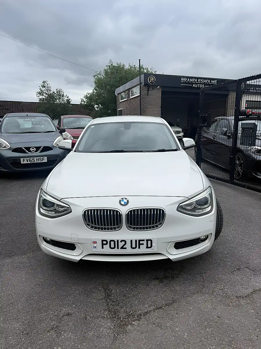 Used 2012 BMW 1 Series White - Interior and Exterior details 3