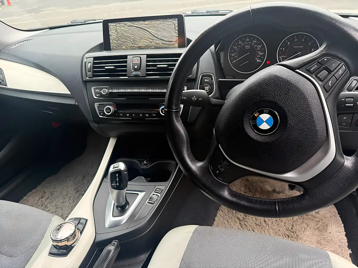 Used 2012 BMW 1 Series White - Interior and Exterior details 6