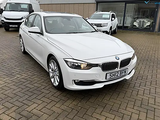2012 BMW 3 Series Luxury Saloon 320i