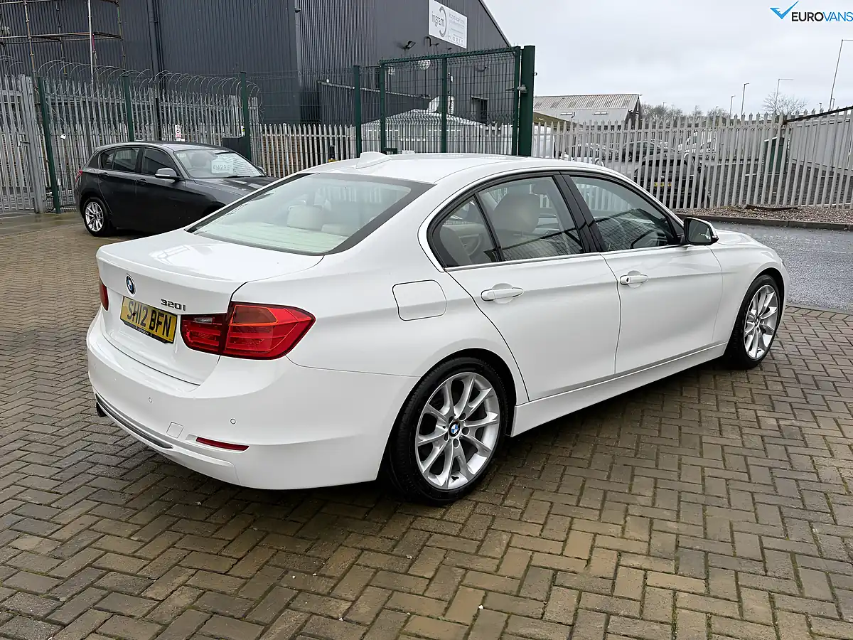 Used 2012 BMW 3 Series Luxury Saloon White - Interior and Exterior details 2