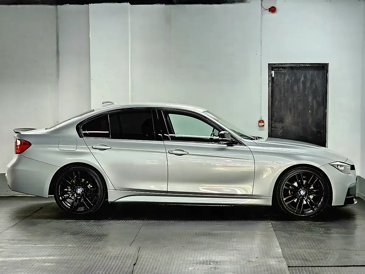 Used 2012 BMW 3 Series M Sport Glacier Silver - Interior and Exterior details 8