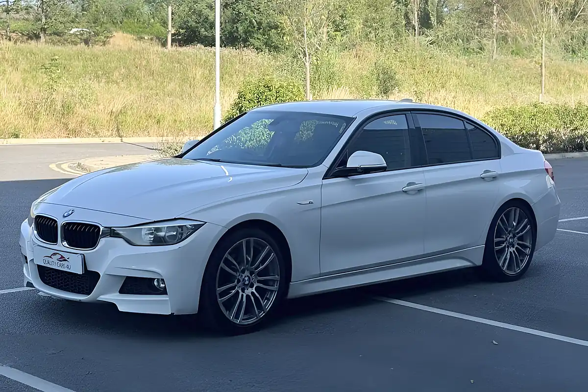 Used 2012 BMW 3 Series M Sport White - Front View