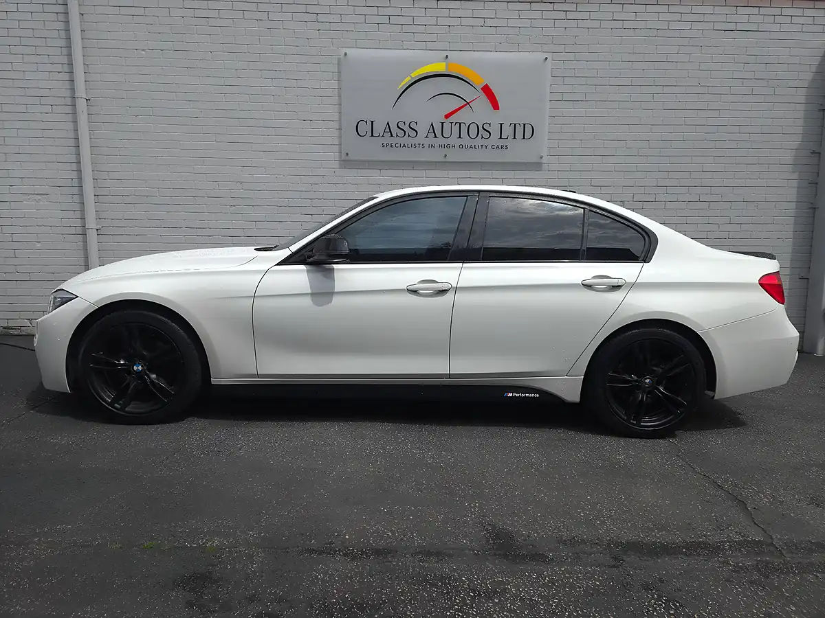 Used 2012 BMW 3 Series M Sport White - Interior and Exterior details 6