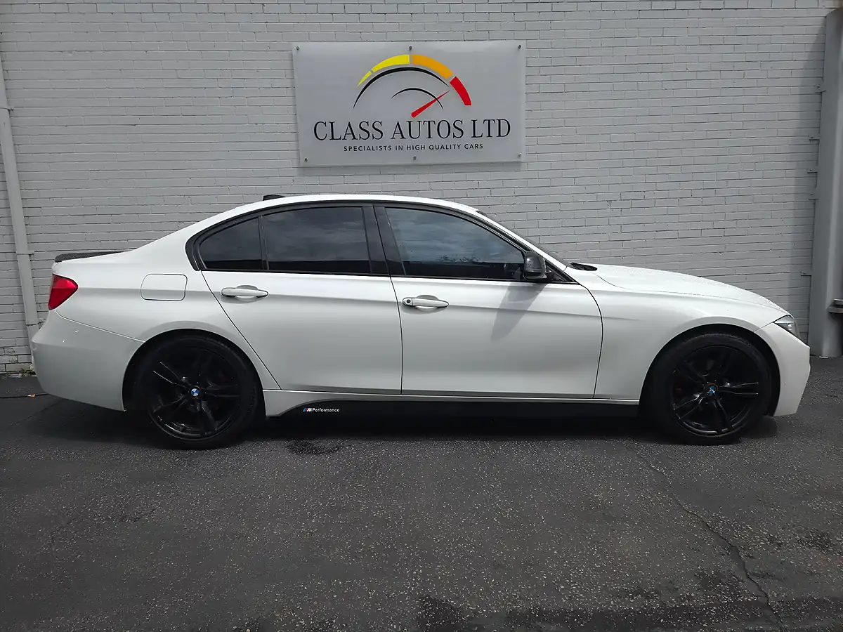 Used 2012 BMW 3 Series M Sport White - Interior and Exterior details 8
