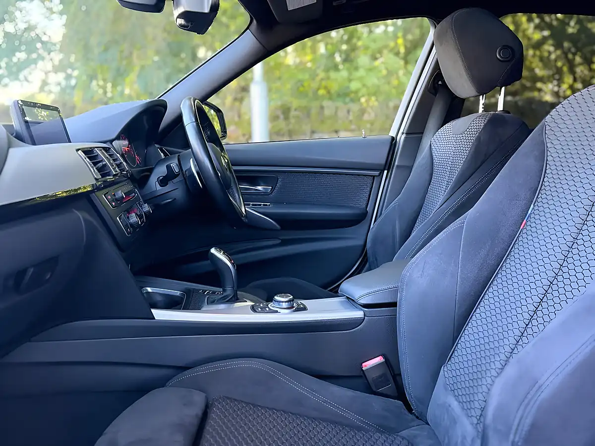 Used 2012 BMW 3 Series M Sport White - Interior and Exterior details 17