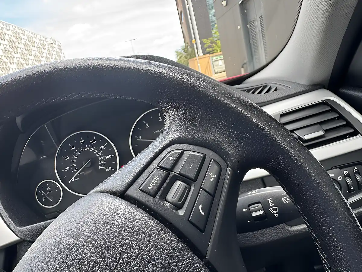 Used 2012 BMW 3 Series Se Red - Interior and Exterior details 18
