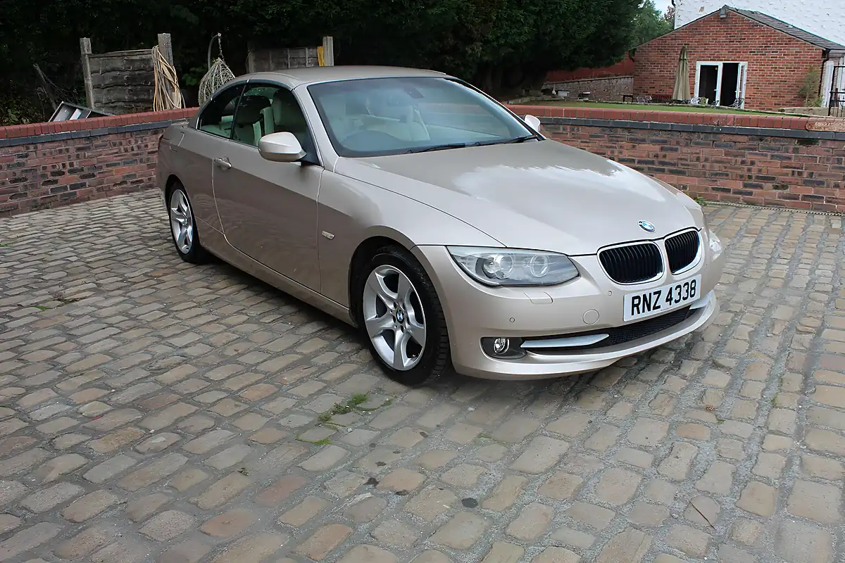 Used 2012 BMW 3 Series Se Silver - Interior and Exterior details 7
