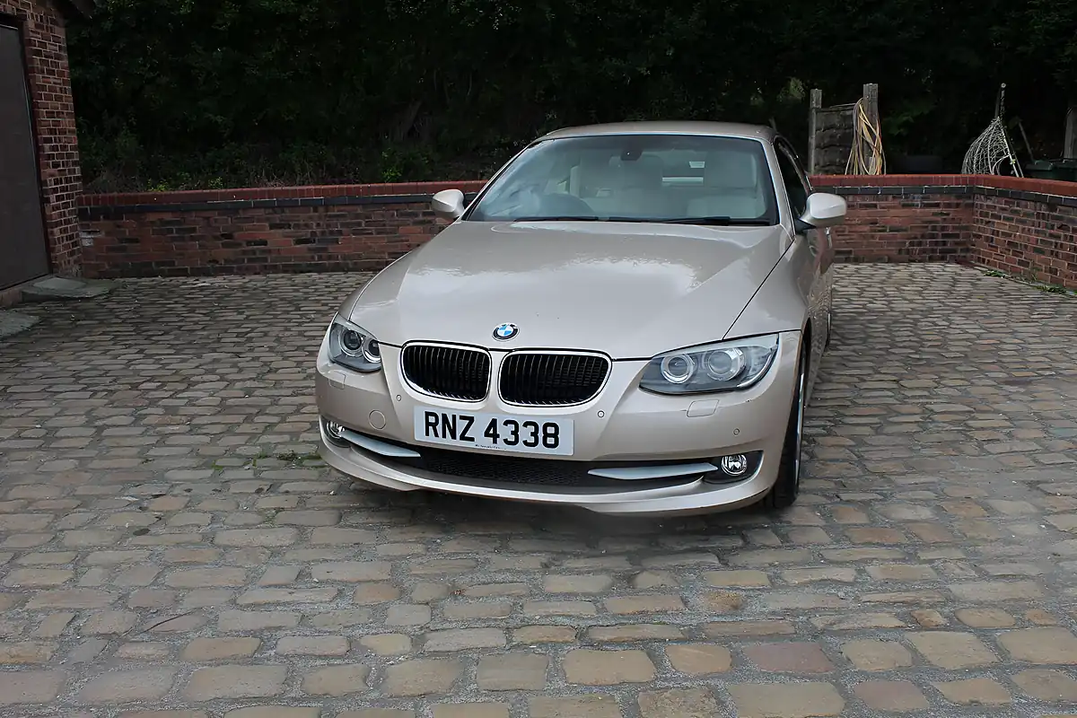 Used 2012 BMW 3 Series Se Silver - Interior and Exterior details 8