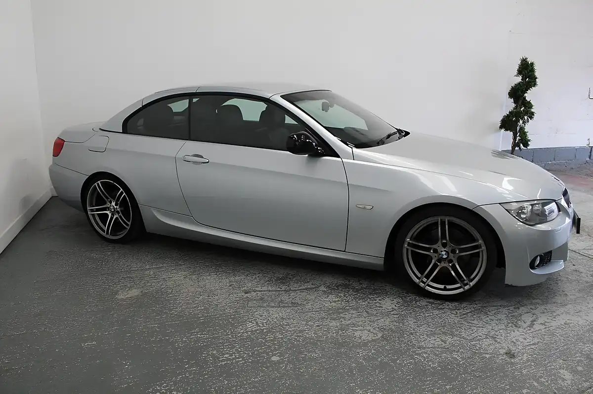 Used 2012 BMW 3 Series Sport Plus Edition Blue - Interior and Exterior details 3