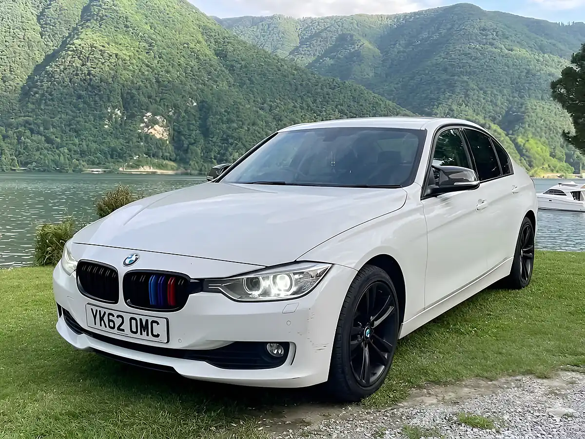 Used 2012 BMW 3er Sport White - Interior and Exterior details 4