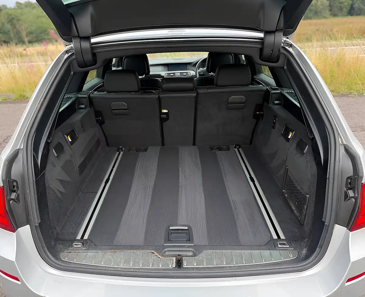 Used 2012 BMW 5 Series M Sport Silver - Interior and Exterior details 15