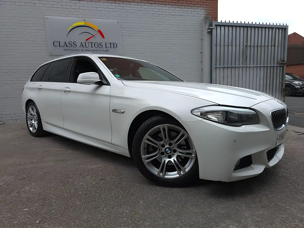 Used 2012 BMW 5 Series M Sport Touring White - Front View