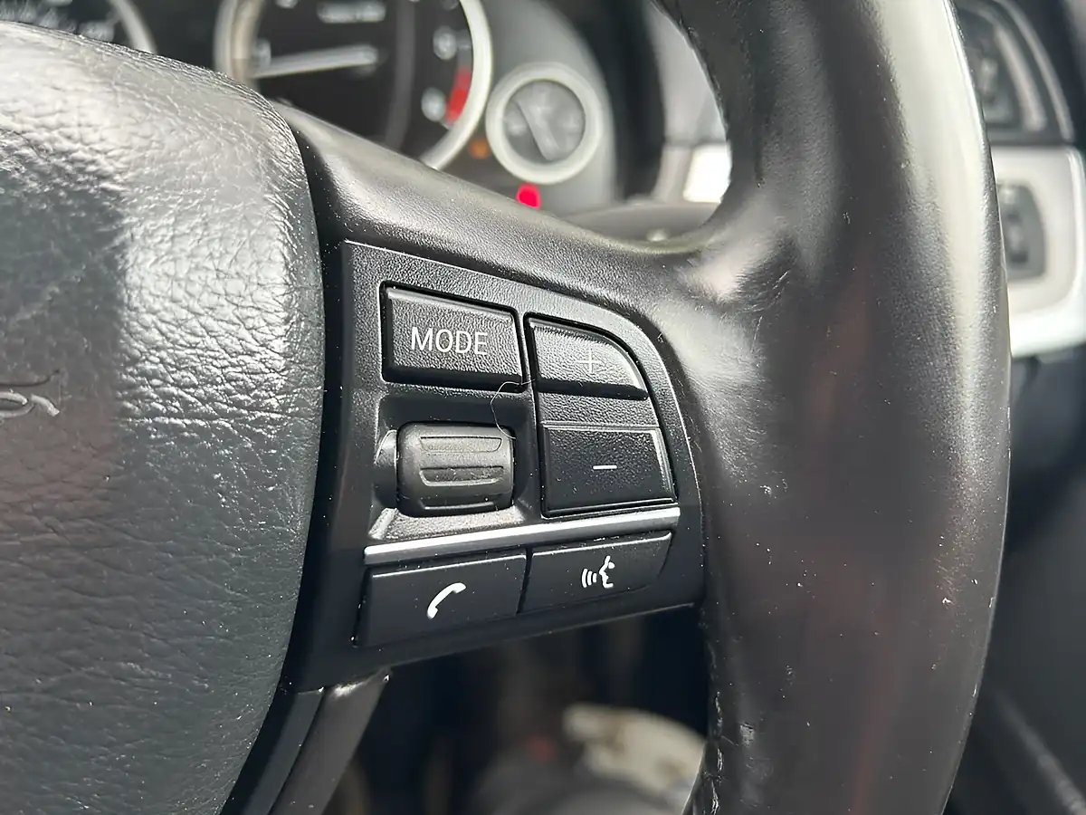 Used 2012 BMW 5 Series M Sport White - Interior and Exterior details 10