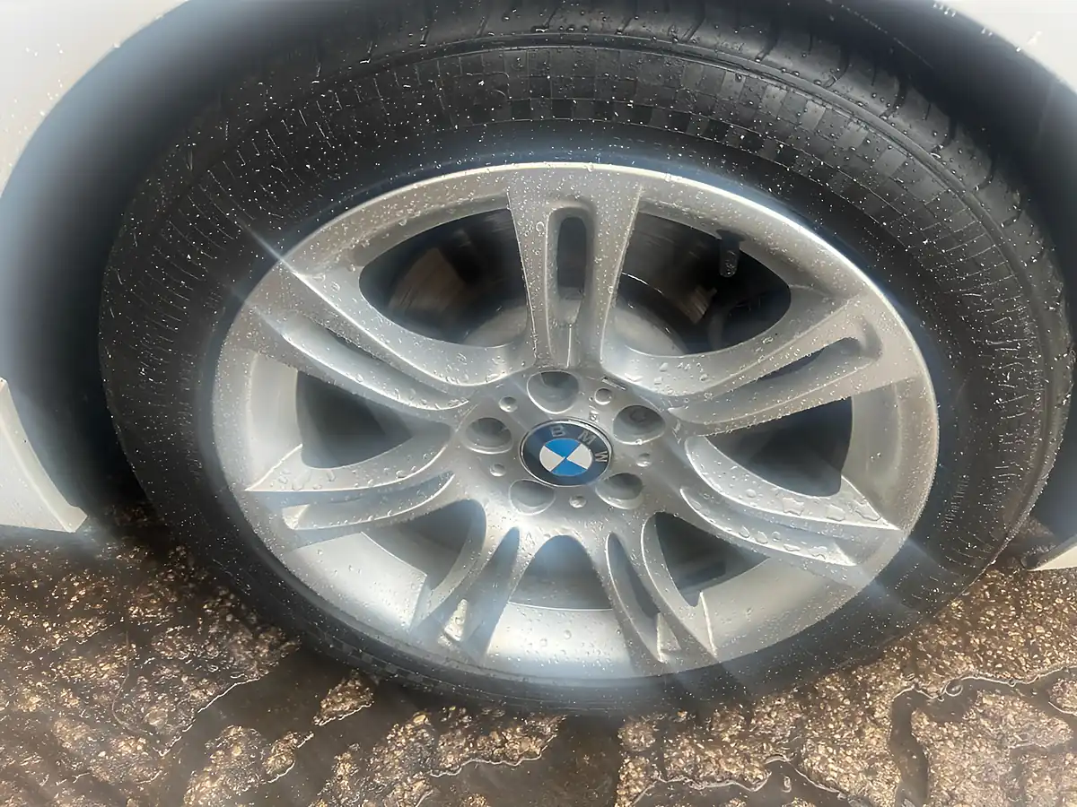 Used 2012 BMW 5 Series M Sport White - Interior and Exterior details 19