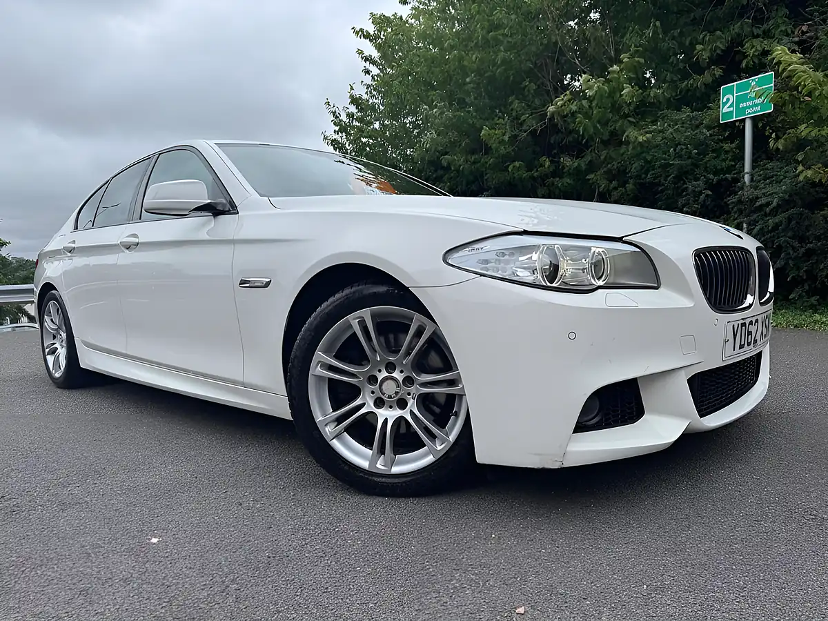 Used 2012 BMW 5 Series M Sport White - Front View