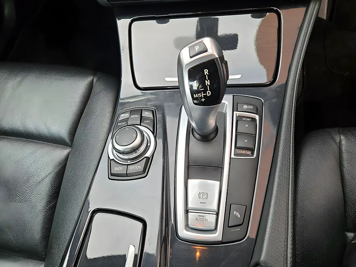 Used 2012 BMW 5 Series Se Silver - Interior and Exterior details 13
