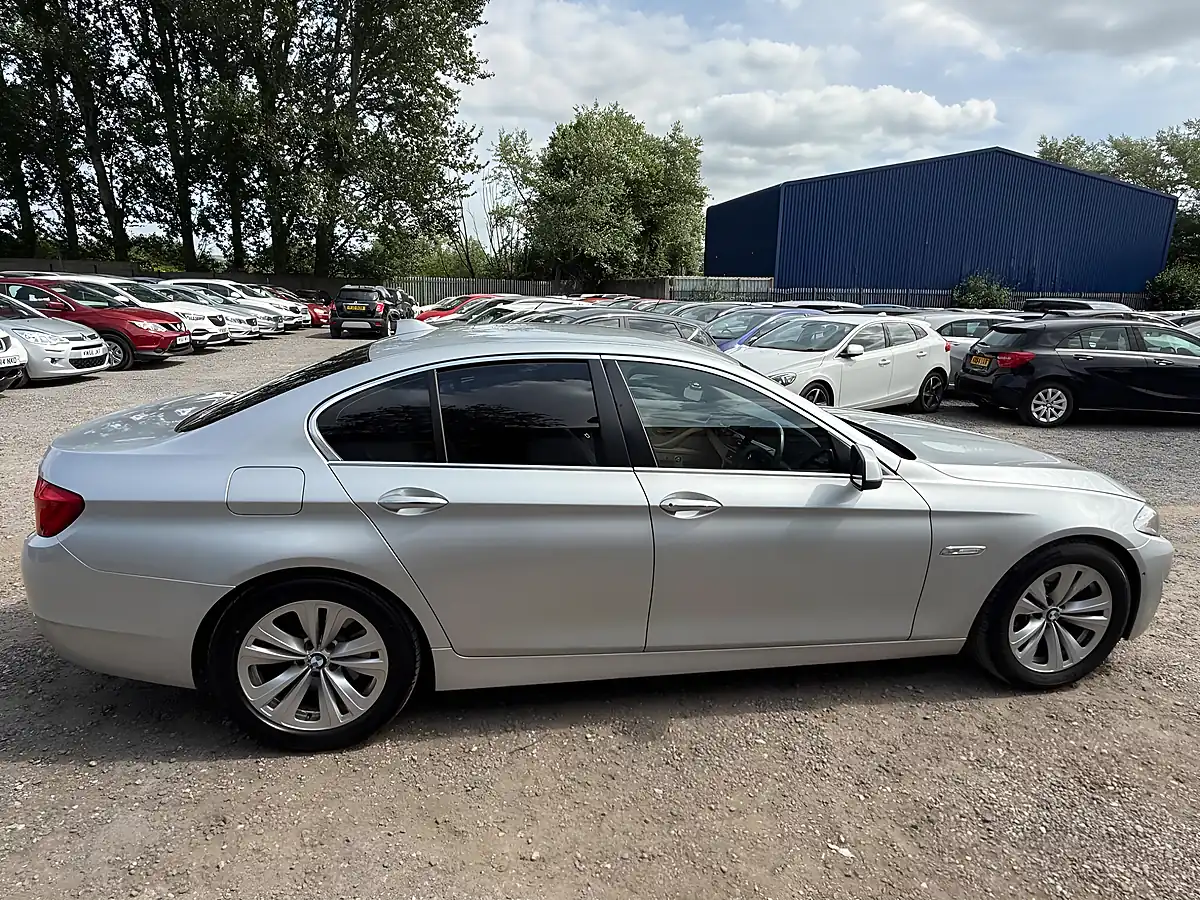 Used 2012 BMW 5 Series Se Silver - Interior and Exterior details 9