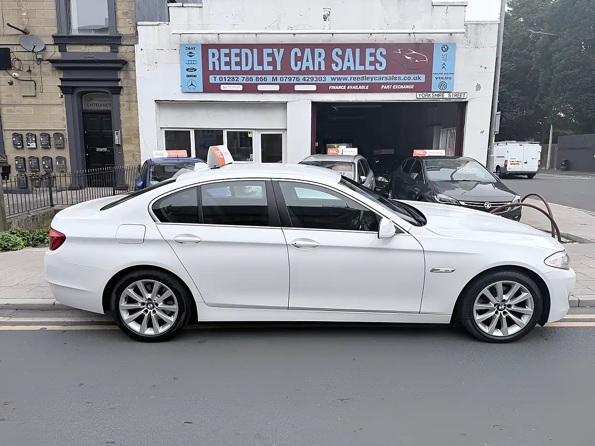 Used 2012 BMW 5 Series Se White - Front View