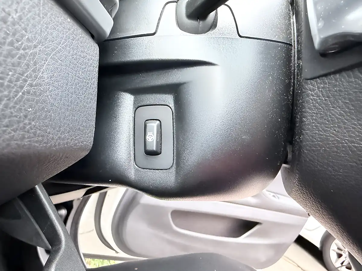 Used 2012 BMW 5 Series Se White - Interior and Exterior details 14