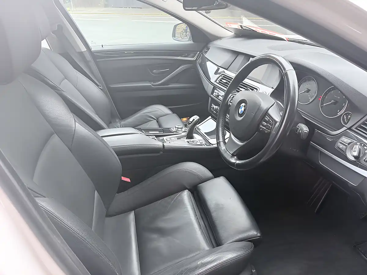 Used 2012 BMW 5 Series Se White - Interior and Exterior details 20
