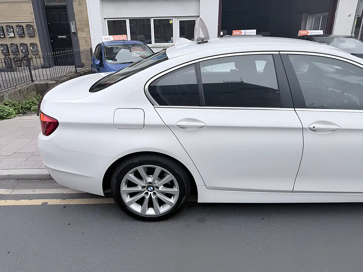 Used 2012 BMW 5 Series Se White - Interior and Exterior details 8