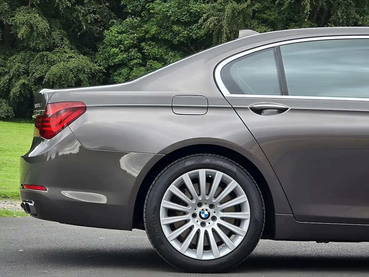 Used 2012 BMW 7 Series Se Havanna Metallic - Interior and Exterior details 11