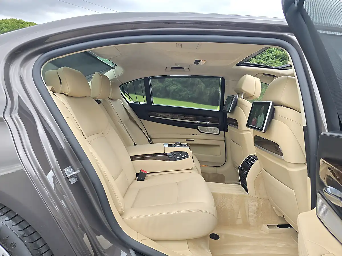 Used 2012 BMW 7 Series Se Havanna Metallic - Interior and Exterior details 12