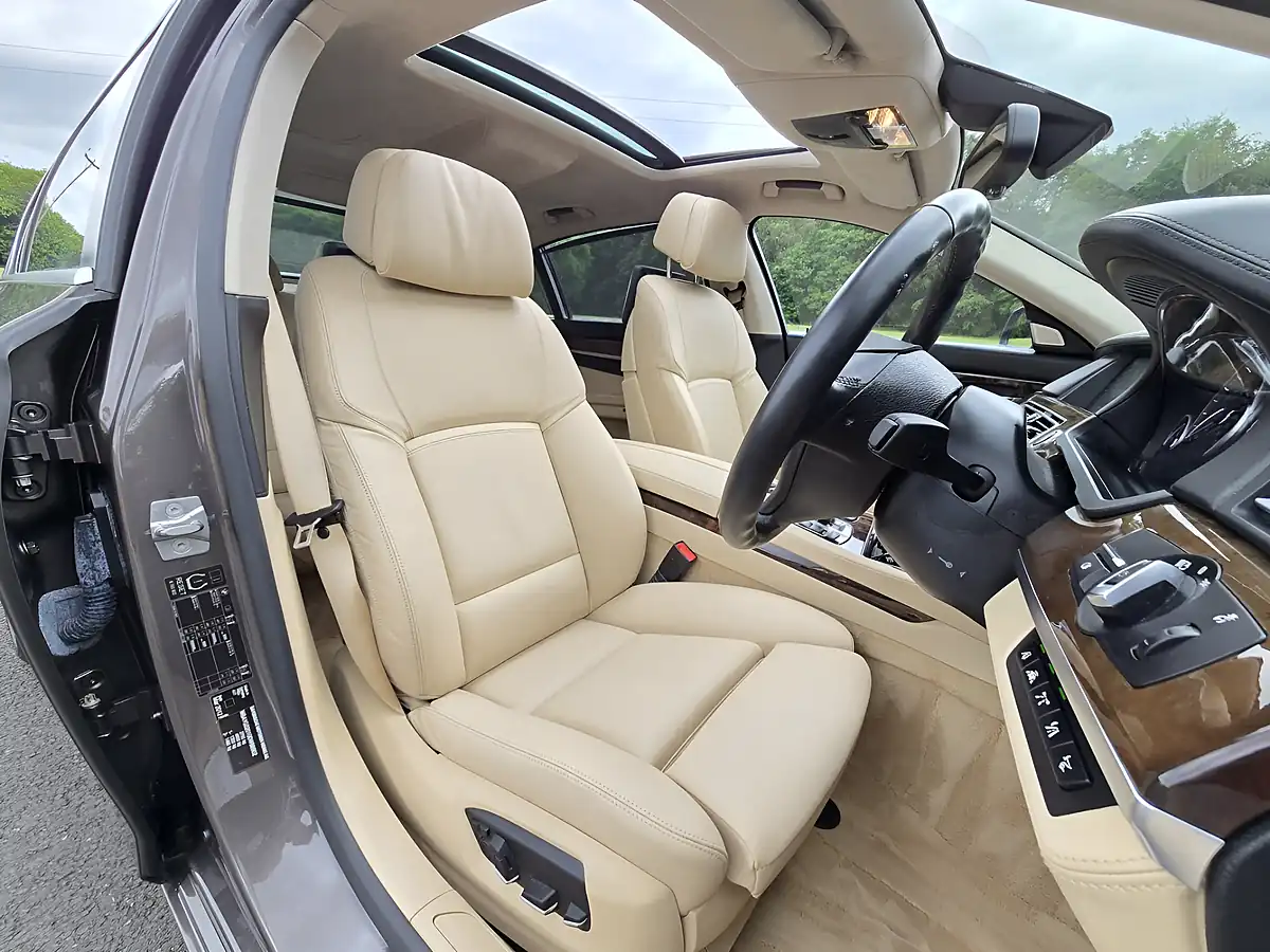 Used 2012 BMW 7 Series Se Havanna Metallic - Interior and Exterior details 13